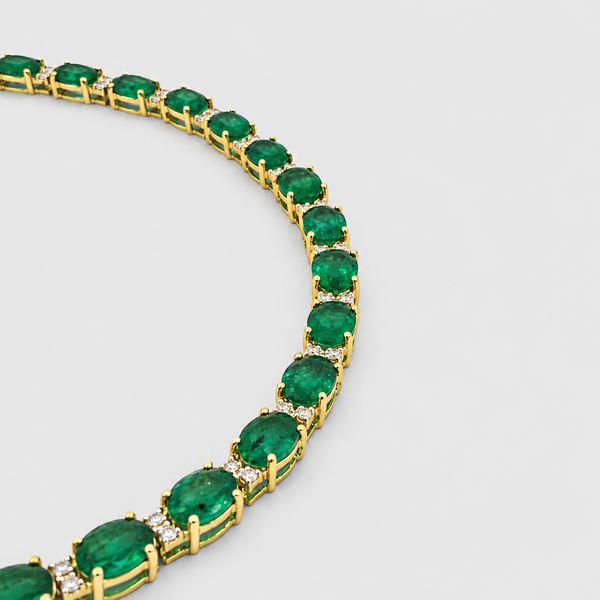 Pulsera de tenis de esmeraldas en oro, vista 2