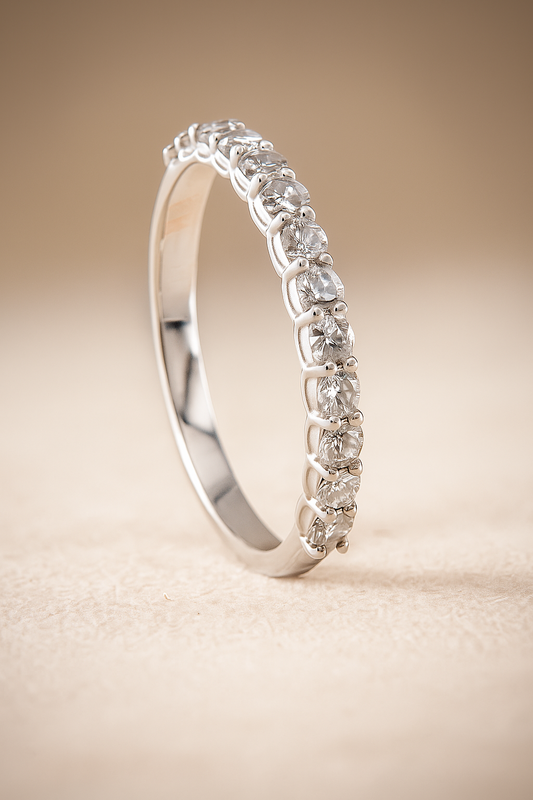 Anillo de media eternidad de diamantes en oro, vista 2