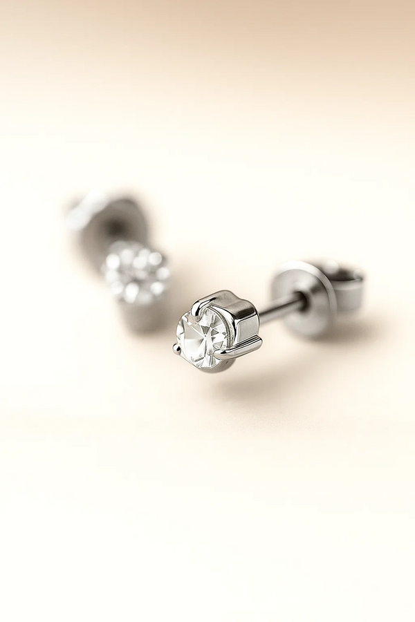Broqueles con diamante de 3 mm en oro blanco
