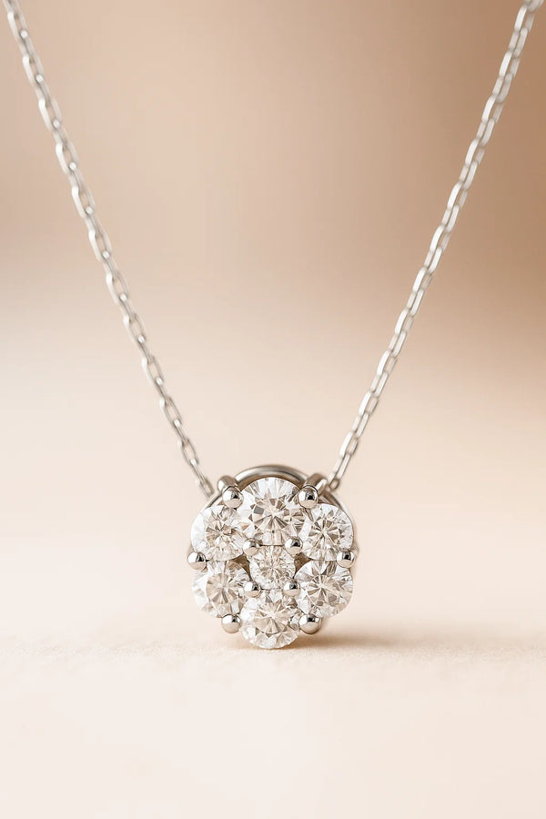 Collar con diamante solitario de medio quilate en oro