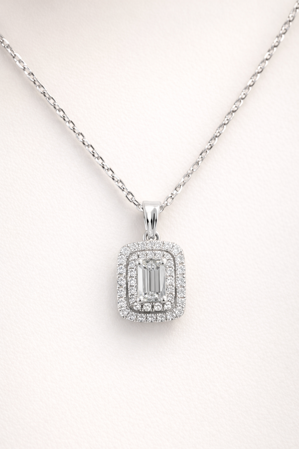 Collar imperial de corona con diamantes en oro