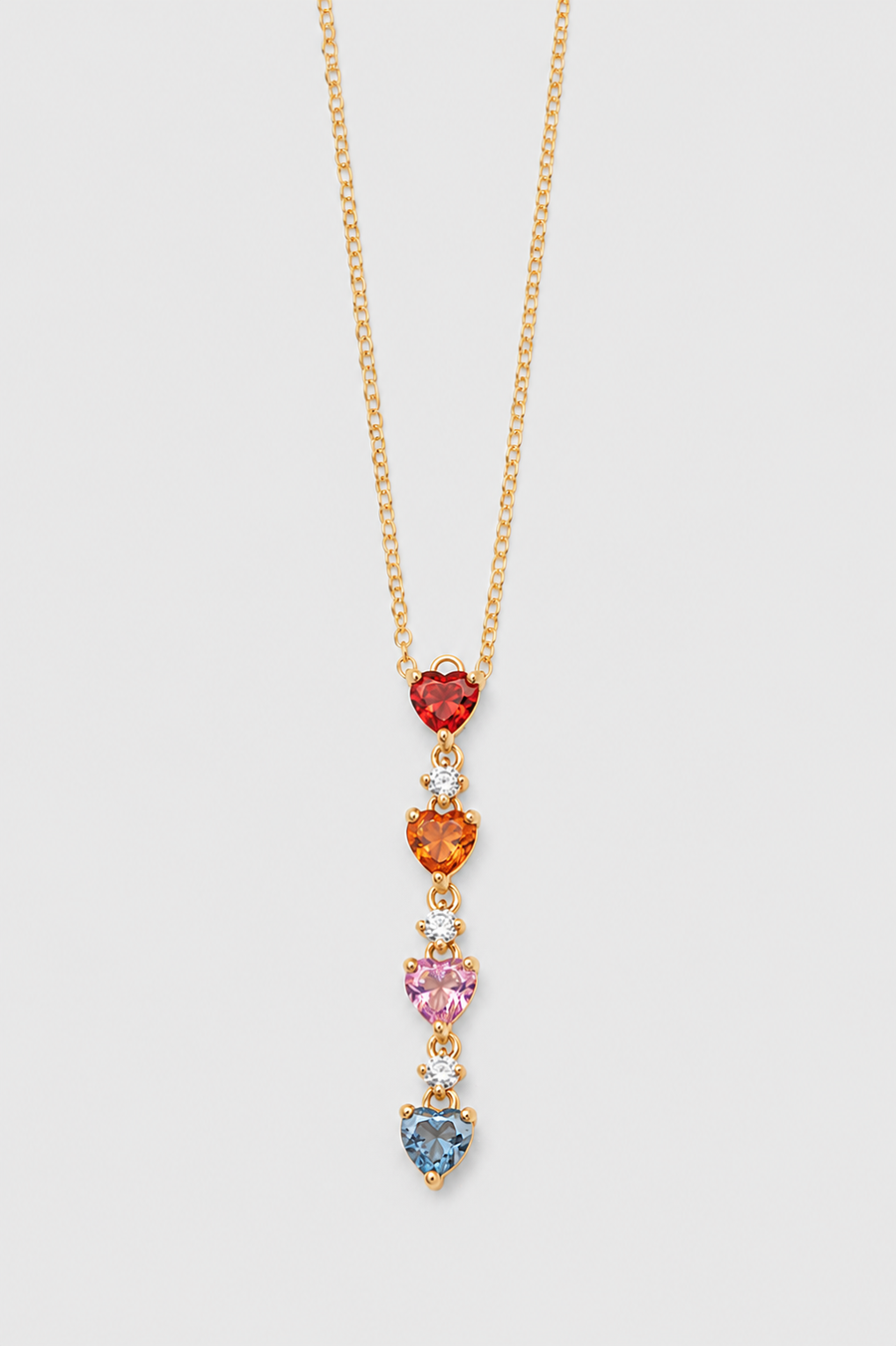 Collar de charms de corazón con zafiros multicolor en cadena rolo de oro 18k