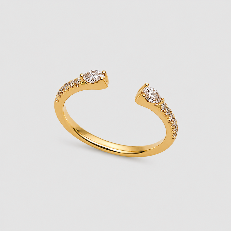 Anillo toi et moi con piedras de corte pera y marquesa en oro